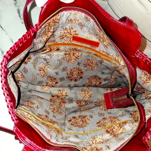 HOBO 'Praise' Vintage Hide Deep Rich Berry Leather Tote - Picture 3 of 8